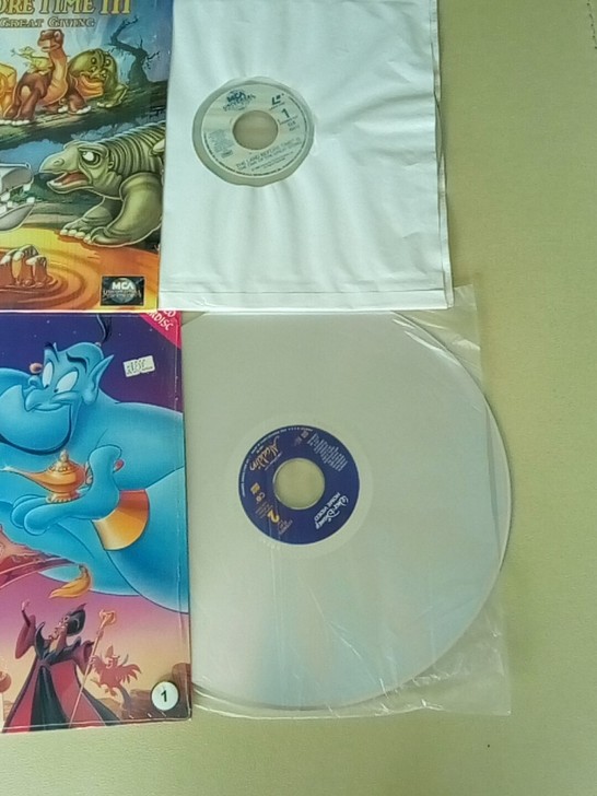 卡通片Ld影片，两张价