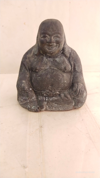 铜佛。品如图自鉴。完整。