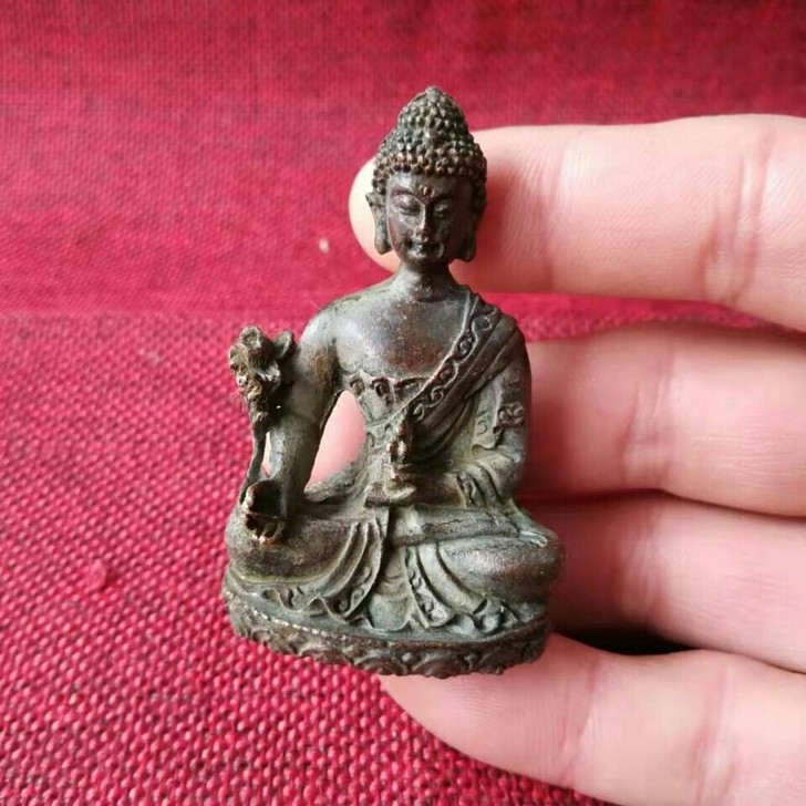 铜佛像一尊有喜欢的带走包邮60元