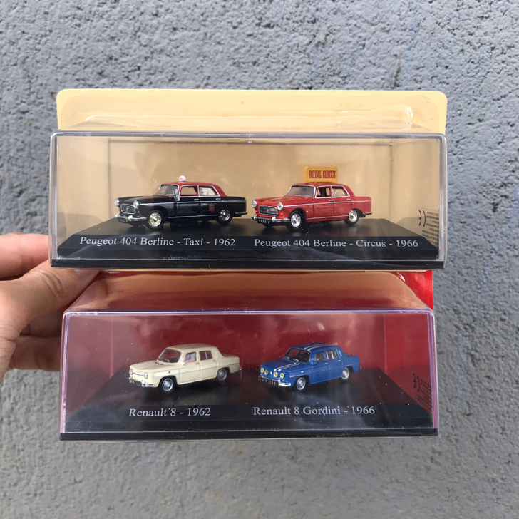 1:87合金雷诺8经典老车出租车小比例场景...