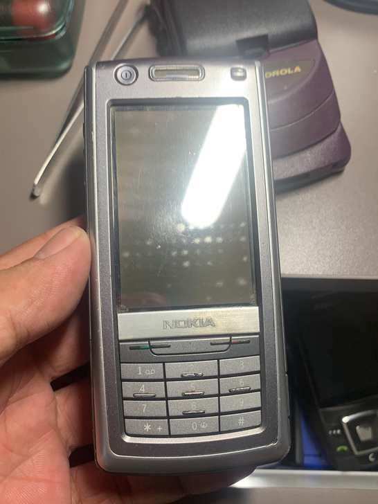 诺基亚6708 大陆行 成色一般 正常使用...