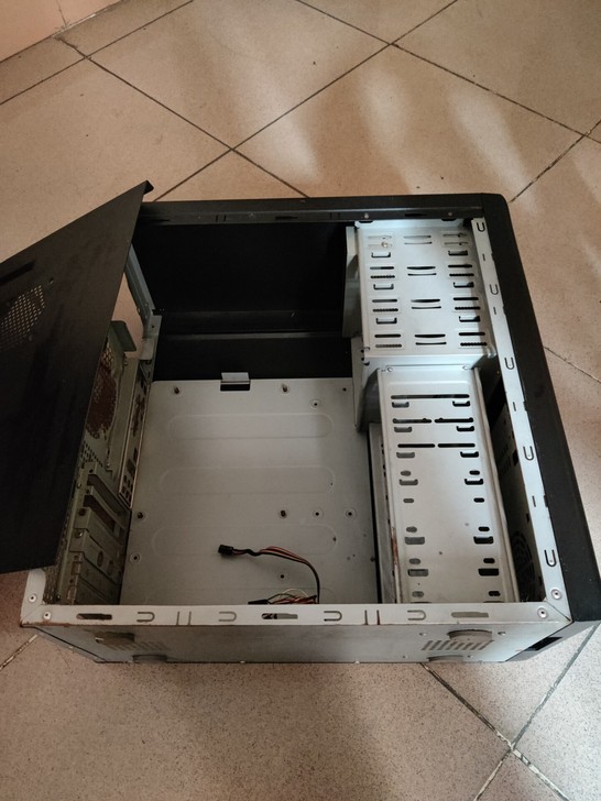 自提金河田机箱