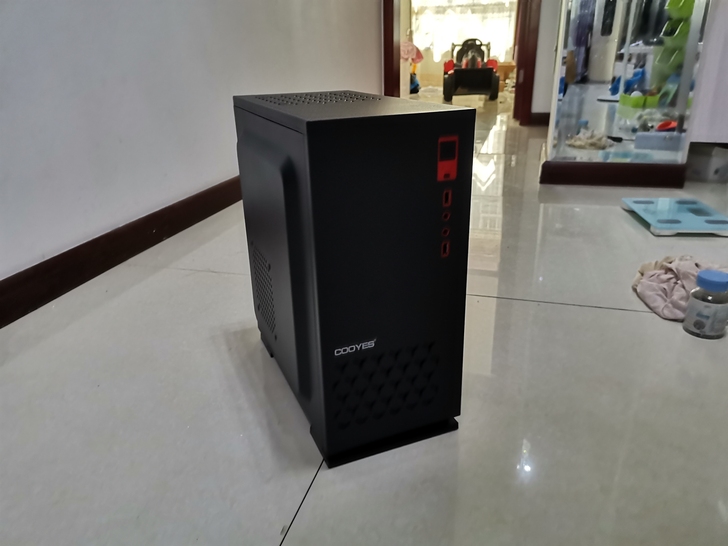 电脑机箱  金河田电脑机箱+300W电源