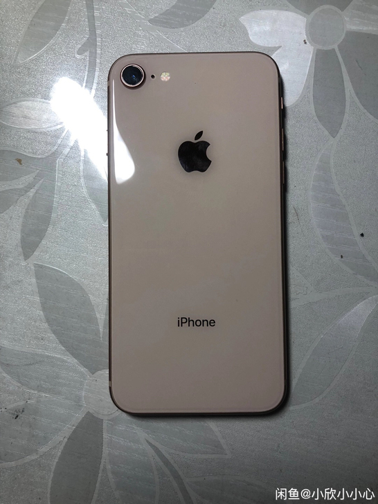 自用苹果8手机，64G内存，原装屏显示完美...