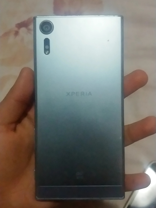 索尼不知道型号忘记了，屏好的不能用