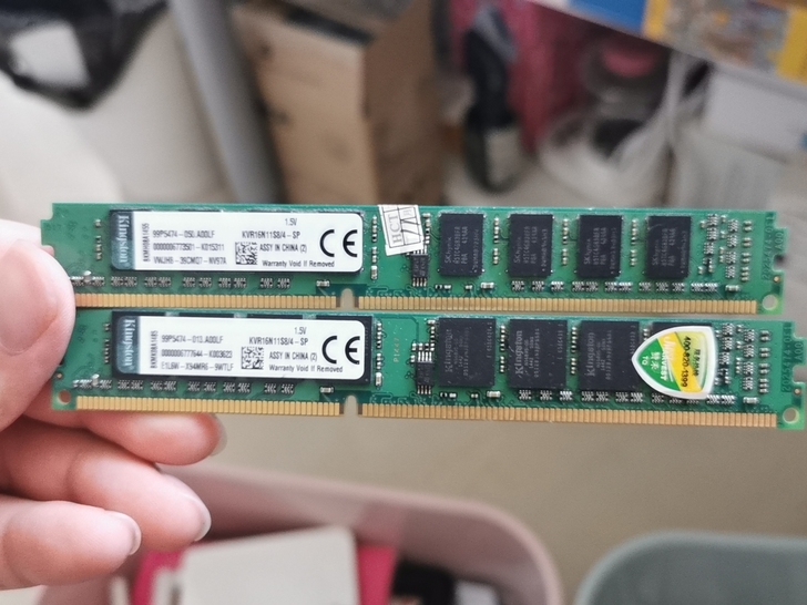 电脑内存条两根