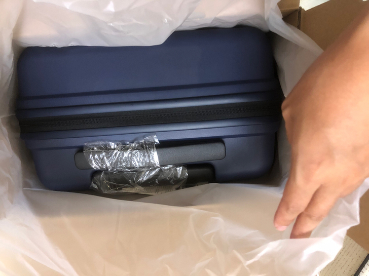 全新小米旅行箱青春版，20英寸，抽奖的，表...