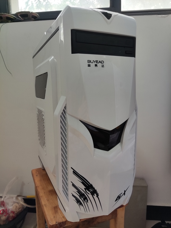 电脑机箱，可以装atx，m-atx等板，1...