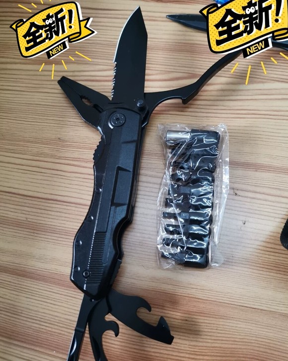 全新!全新多功能工具折叠刀钳子扳手螺丝刀套...