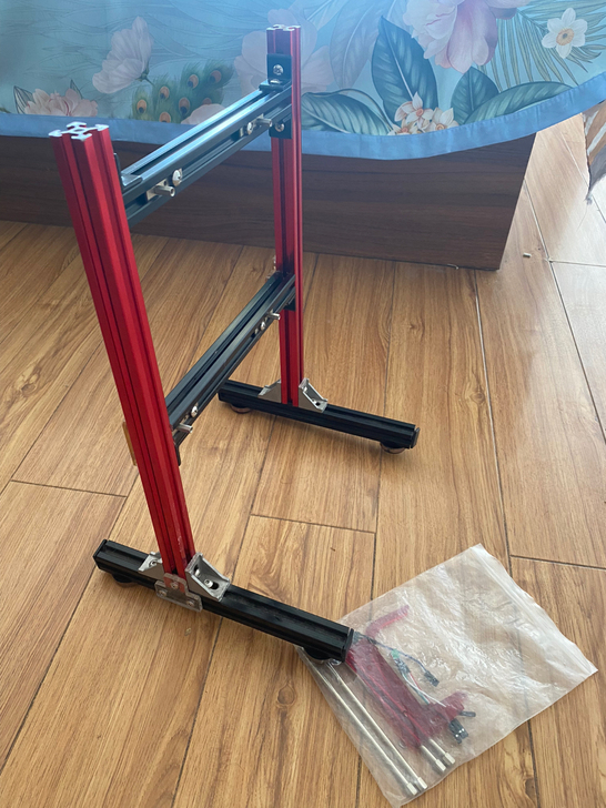 开放式机箱，成色如图，不退换有电源开关。