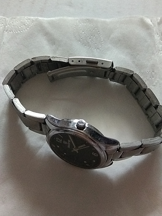 时空牌时尚手表，装上电子即可戴，九成新，喜...