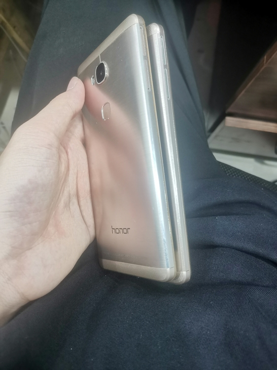 荣耀畅玩5x 2台