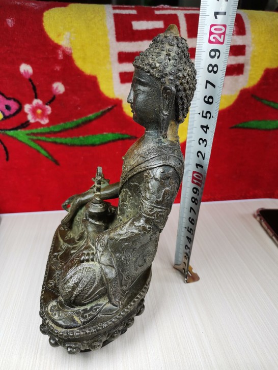铜佛像，藏传佛教铜佛像一尊，高21厘米左右...