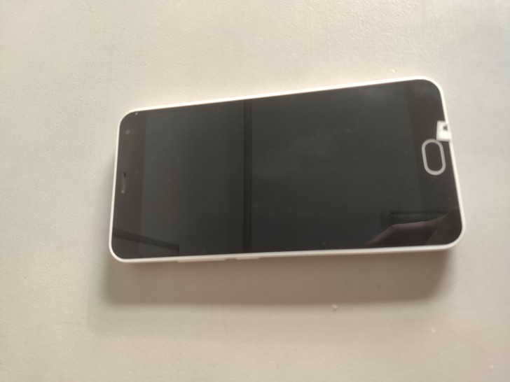 闲置魅族手机一部，200转手，日常电话游戏...