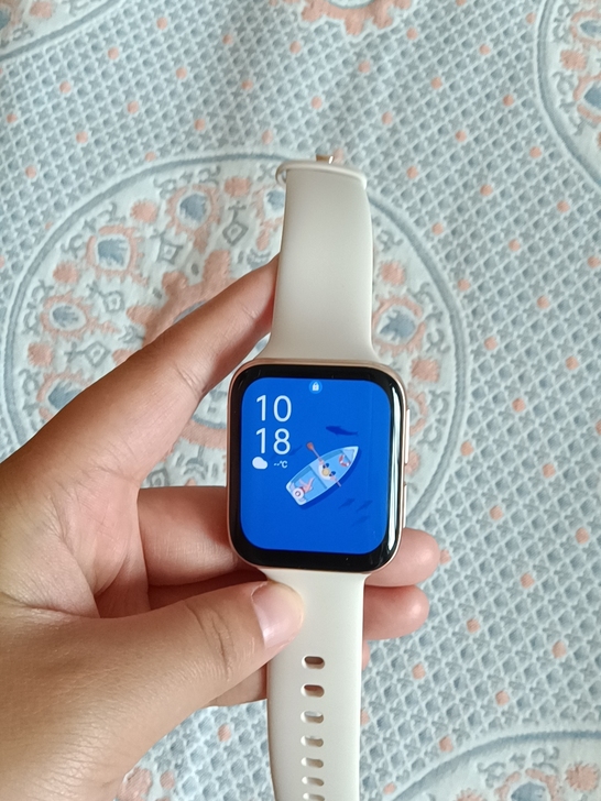oppo watch 手表，可打电话发短信...