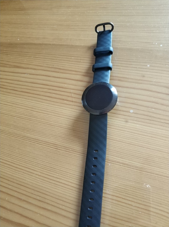 荣耀手环ZERO公司年会的奖品,轻微使用痕...