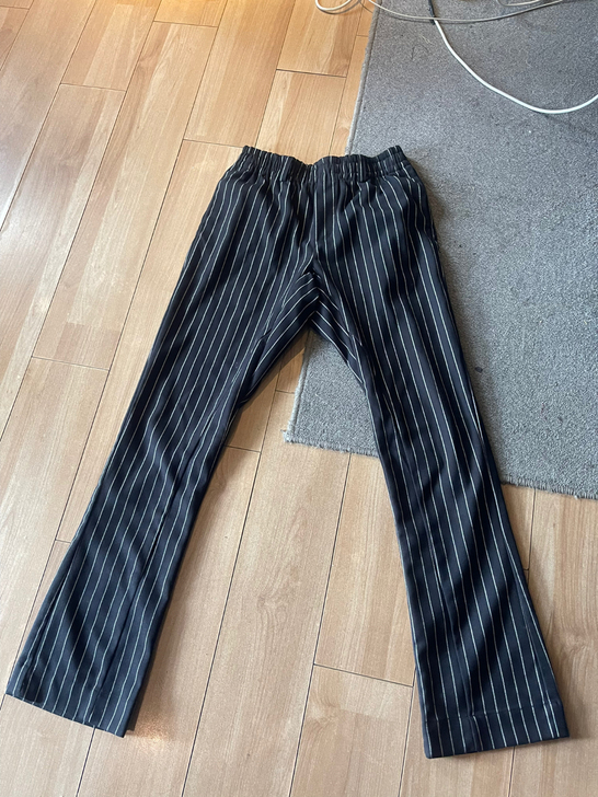 黑色条纹微喇西裤 尺码S 裤长103 腰围...