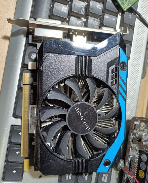 蓝宝石R7 250 2GD3独立显卡，亮机卡