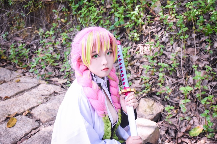 鬼灭之刃甘露寺蜜璃cos服