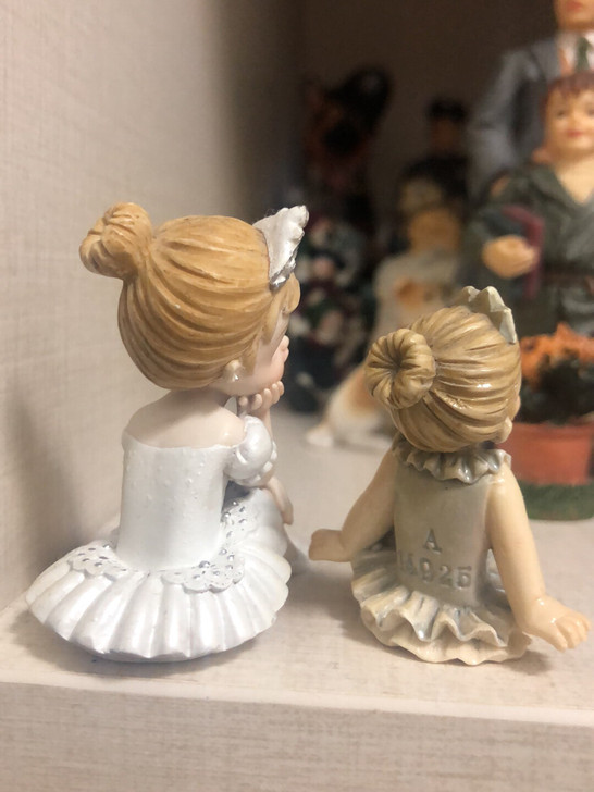 芭蕾舞女孩一对