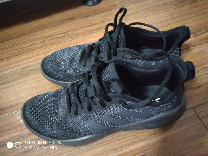 五一购于西安万达正品阿迪！几乎全新吧就穿啦...