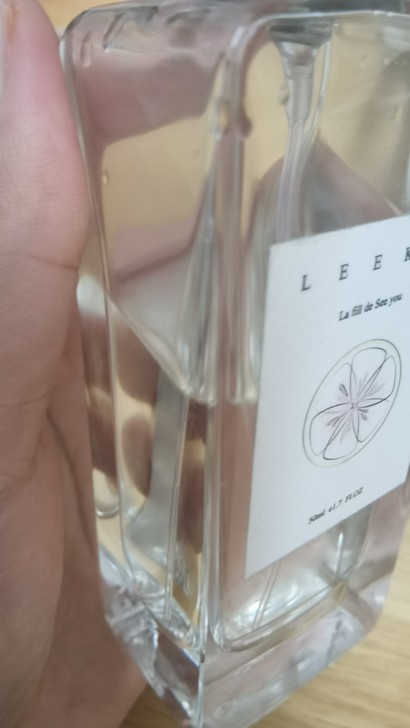 里卡香氛的香水,正品,因为不喜欢喷香水,用...