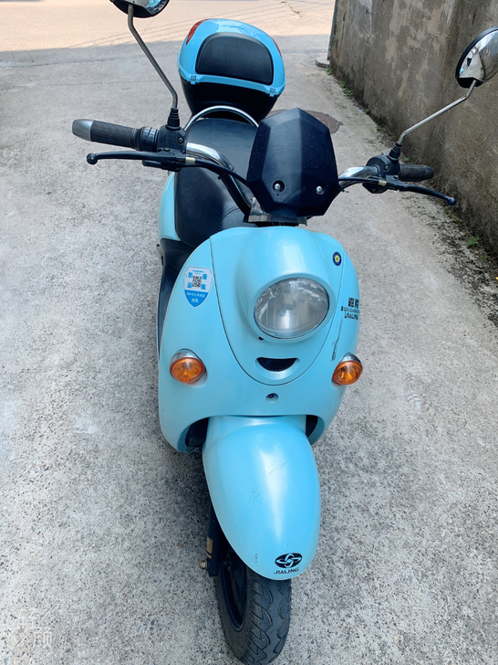 60v电动车，有牌有证件，电瓶还可以跑50...