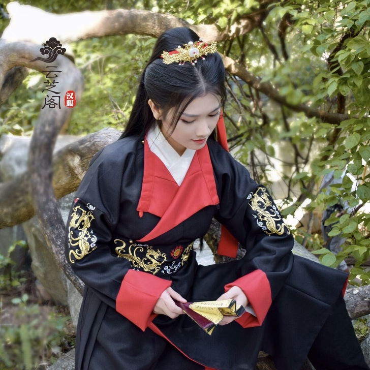 汉服唐制圆领袍，双层绣花两面可穿，男女可穿...