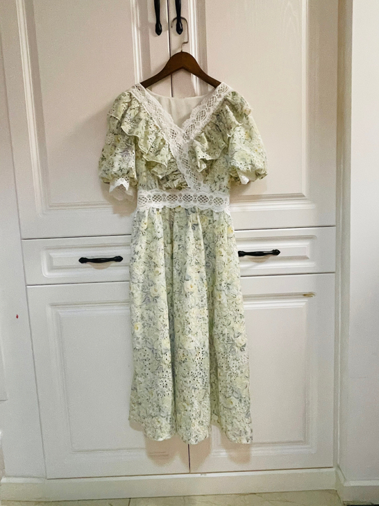 全新连衣裙，有吊牌，买穿过买洗过，胖了转！...