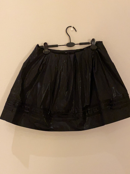 亮面短裙蓬蓬裙