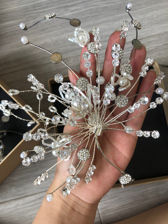 卡帝家新娘头饰耳挂 一百多入的 用过一次