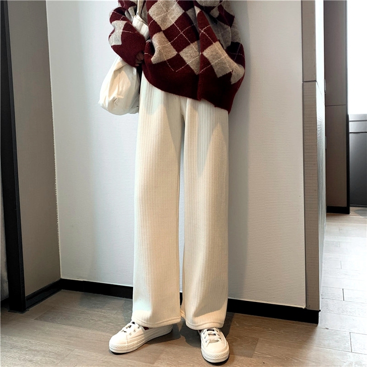 长腿神器。雪尼尔休闲直筒裤。