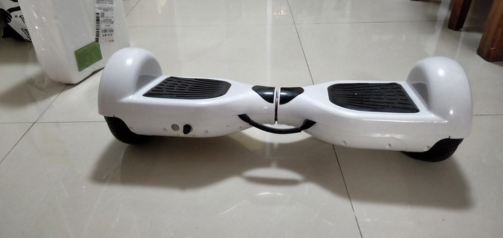 买来孩子没怎么玩，没带下楼过，有意者联系！...