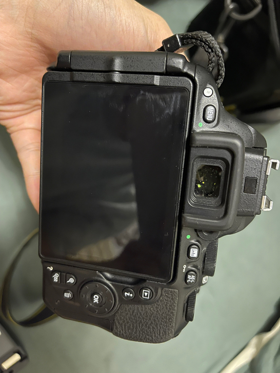 自用尼康d5500,中学买的要去省外上大学...