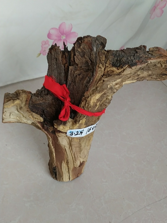 全红骨料，百年枣木。北方血檀木，上等精品。