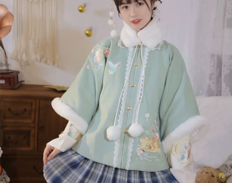 全新未穿过  吊牌还在 送萤火之夏绿色包