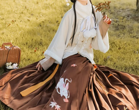 原创玉兔正品汉服女冬季拜年明制立领对襟半袖...