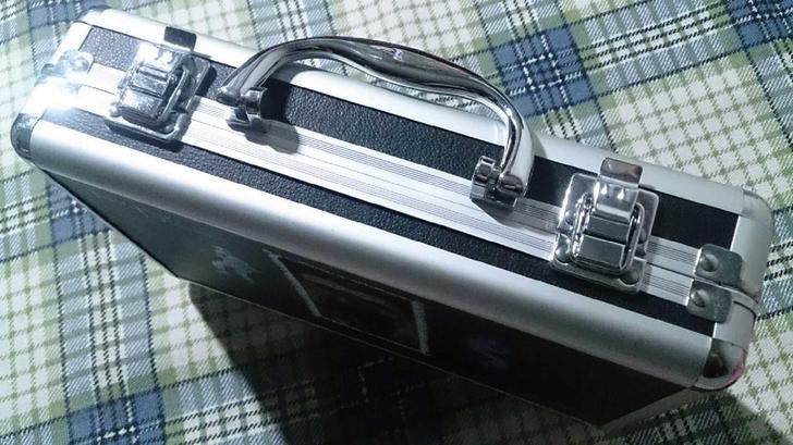 迈克尔杰克逊 主题 箱子  内有30余张 ...