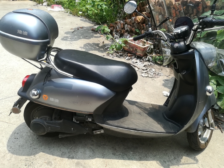 雅迪电动车购买不到一年,票据手续齐全