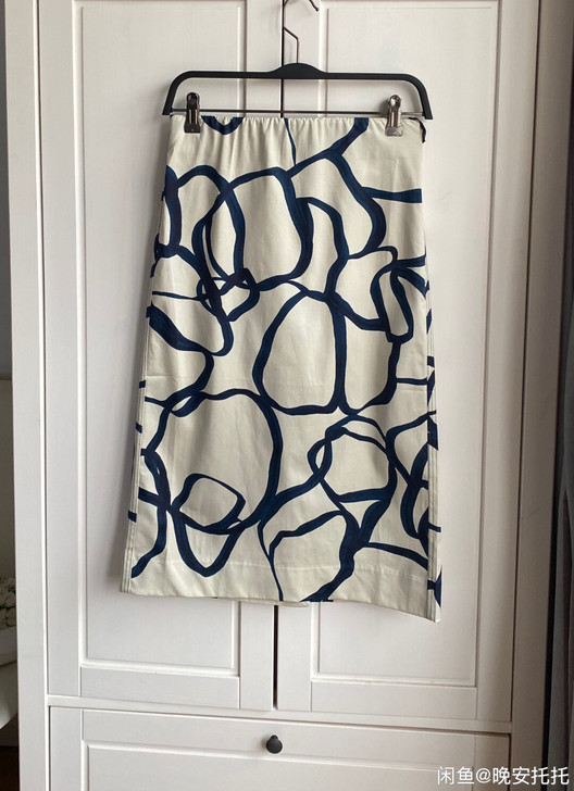全新 130元转来的 抽象线条半身裙 高腰...