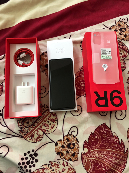 一加9R 充新 8128 购买两个月左右,...