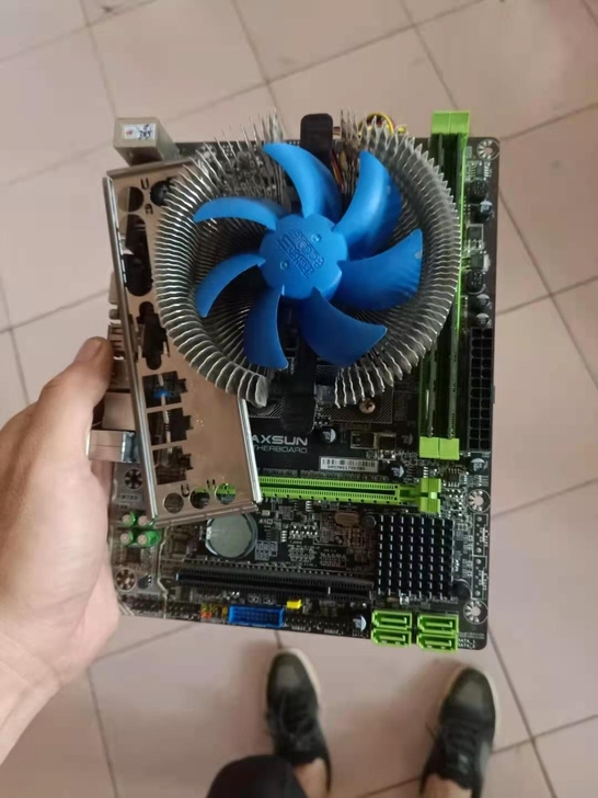 电脑套装出,8g金士顿内存,amd840四...