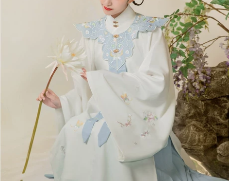 拍前请发消息 九曲阑珊原创汉服女芷蝶明制立...