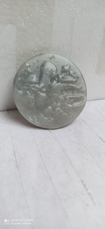 和田玉雕刻的山水画入手渠道：在古玩市场淘的，