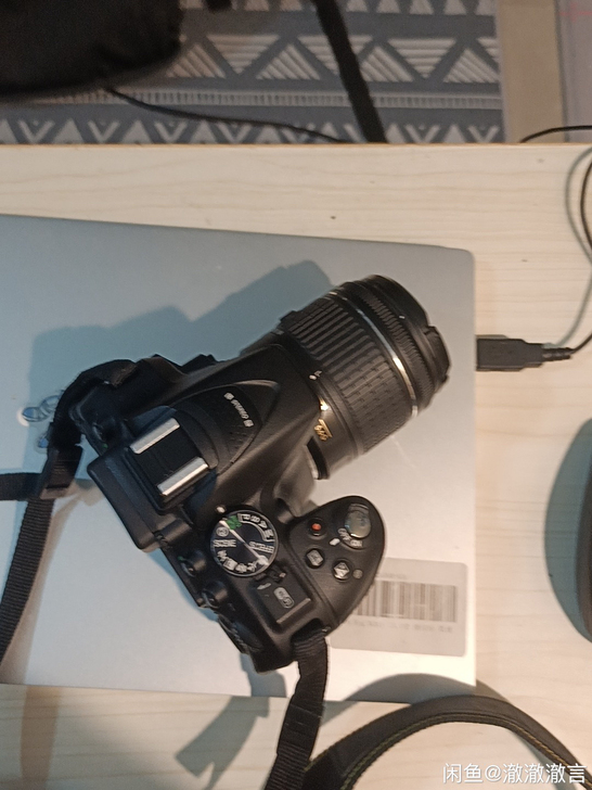 尼康D5300套机,18-55镜头,99新...