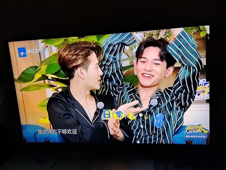 个人LG47寸LED超薄电视机，全高清液晶...