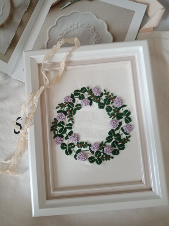 夏日花环 手工刺绣画