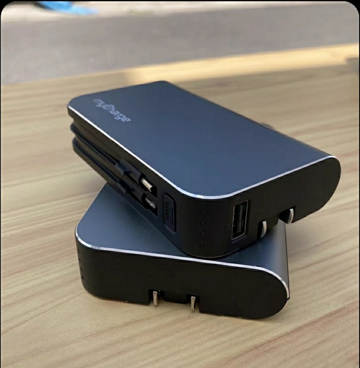 美国硬货6700毫安48元1个包邮 10...