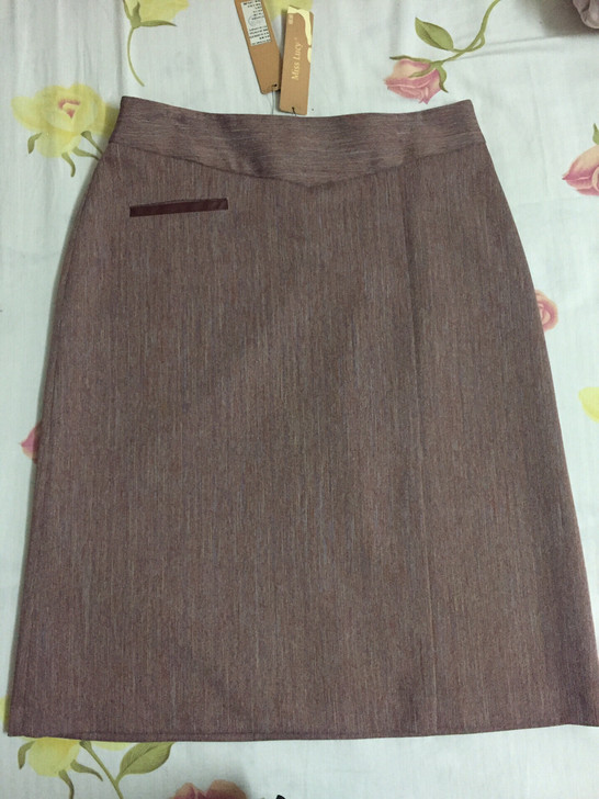 全新 Miss Lucy出勤半身裙、铅笔裙