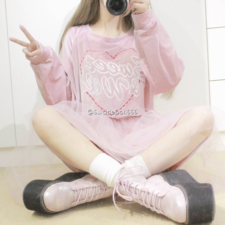 Elfe丝绒连衣裙软妹休闲运动风日系可爱龙...